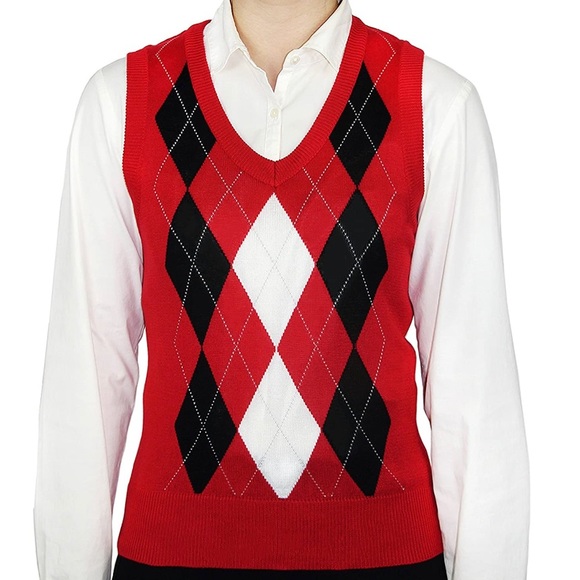 Sweaters - NWT Argyle Sweater Vest Size S